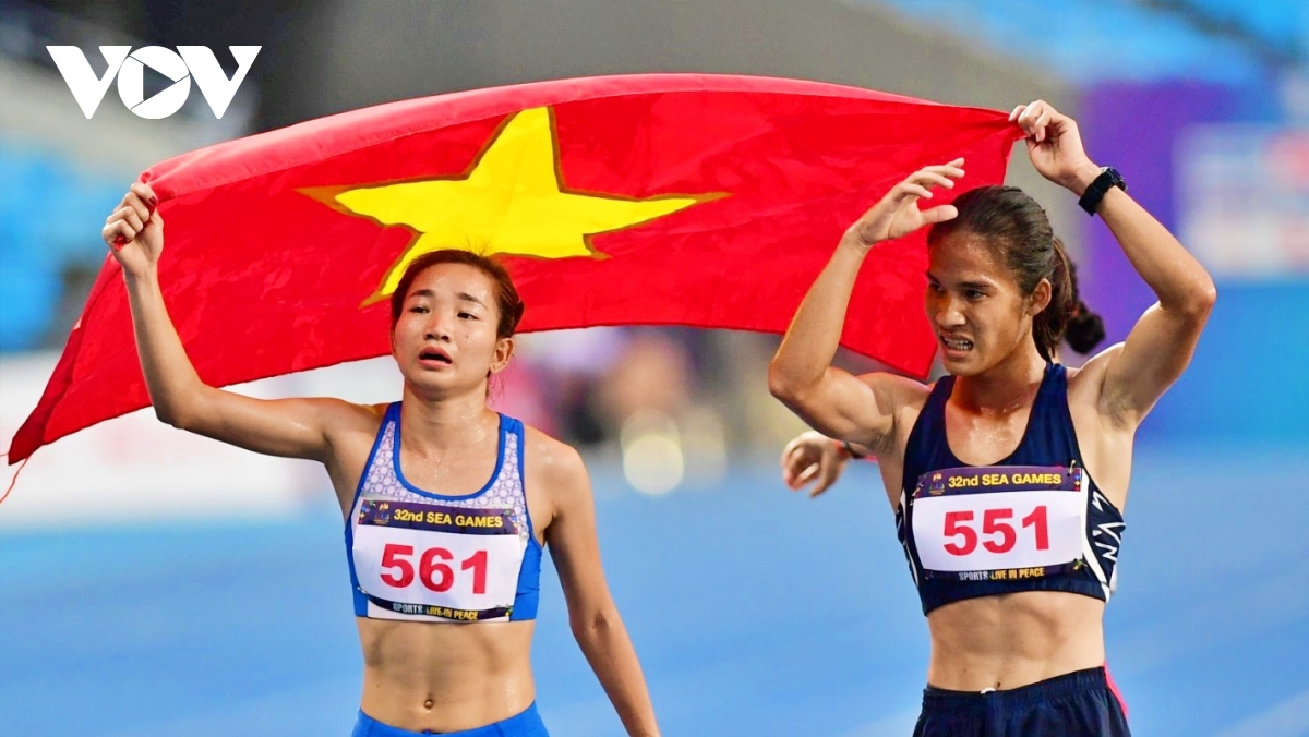 Nguyễn Thị Oanh hạnh phúc khi giành 2 HCV trong 30 phút tại SEA Games 32